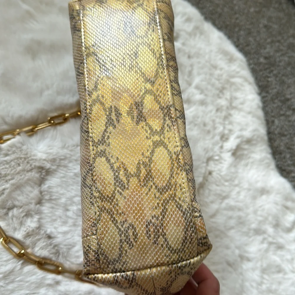 Cache Snake-Print Shoulder Bag in Beige Brown with Gold Chain